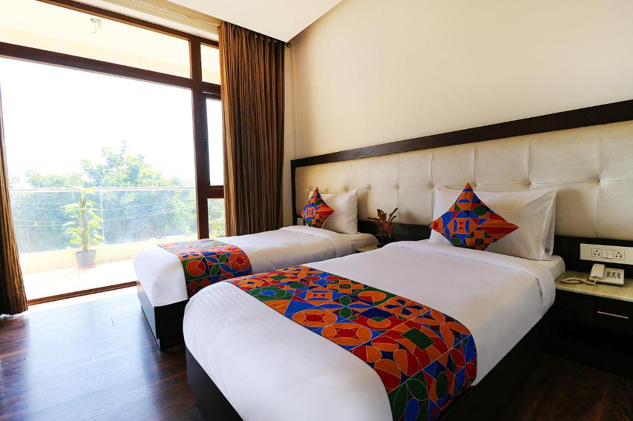 แฟ็บโฮเทล ออยส์เตอร์ วิลลา Hotel คูร์เคาน์ ภายนอก รูปภาพ