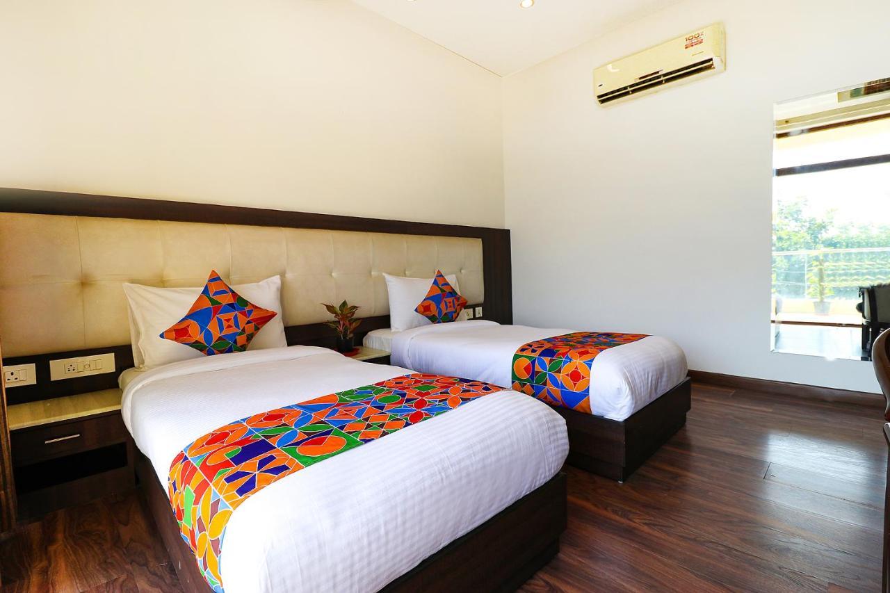 แฟ็บโฮเทล ออยส์เตอร์ วิลลา Hotel คูร์เคาน์ ภายนอก รูปภาพ